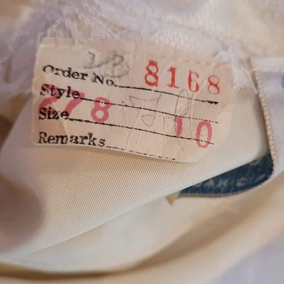 Vintage 1957 Wedding Gown & Juliet Cap - Picture 5 of 16